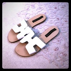 STEVEN by Steve Madden white leather sandals 9.5